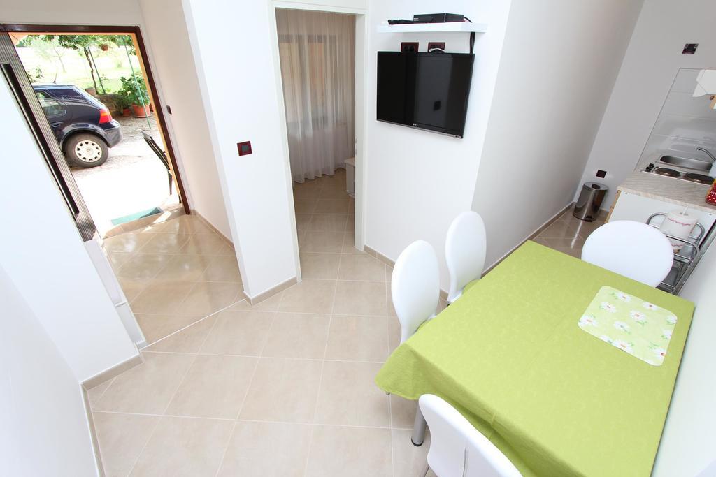 Apartments Luna Rovinj Quarto foto